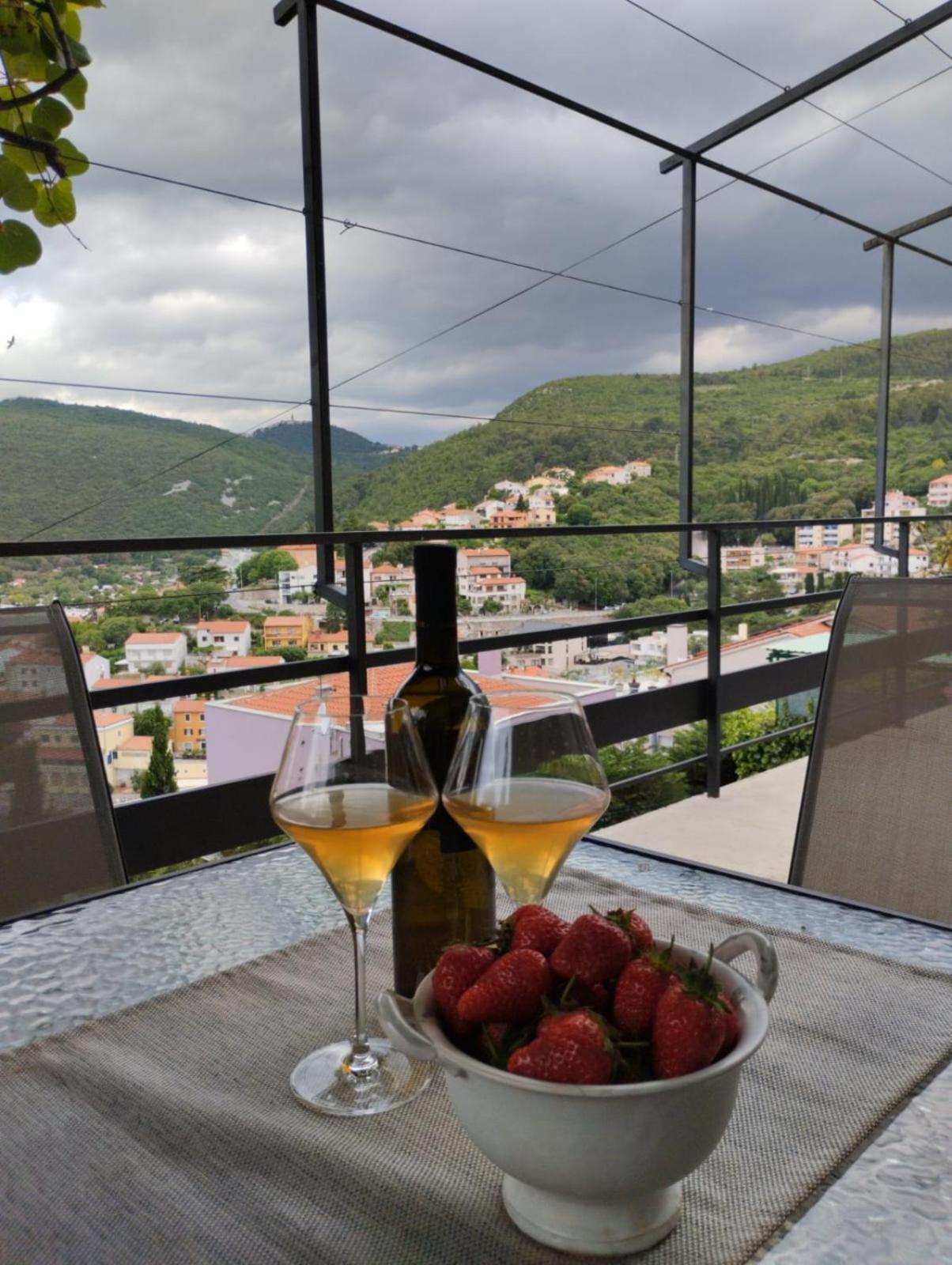 Nonna Laura Adriatic Dream Apartment With Sea View Rabac Exterior foto